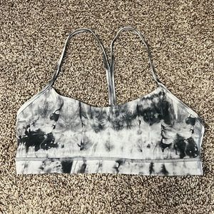Lululemon sports bra size 12